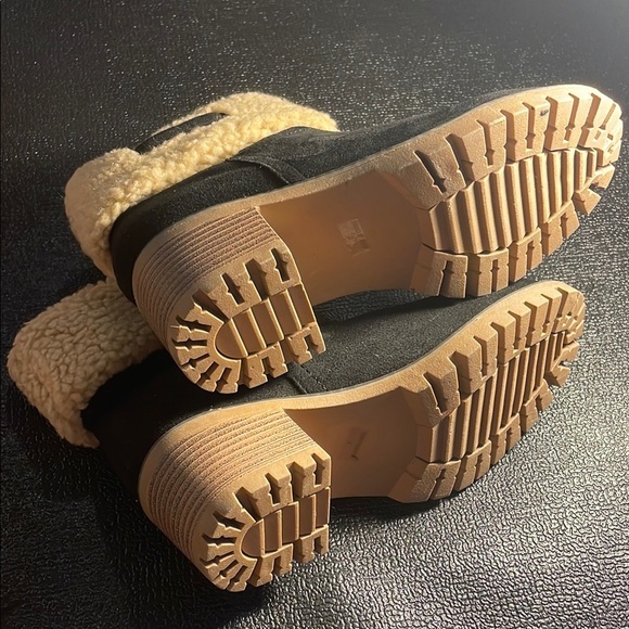 Source Unknown Black and Cream Ankle Booties - Picture 5 of 5